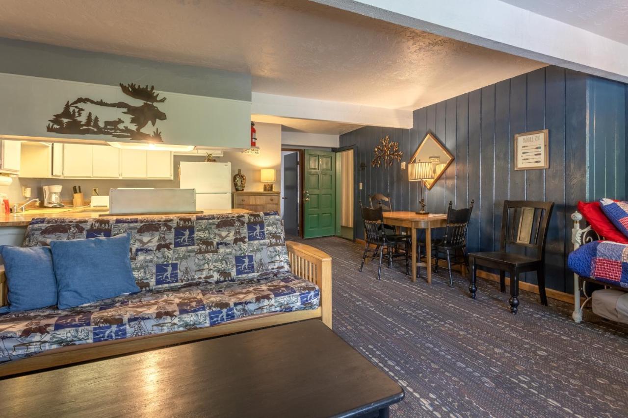ביג בר לייק Village Suites Inn - American Black Bear - Perfect Location, In The Village! Can'T Be Better! מראה חיצוני תמונה