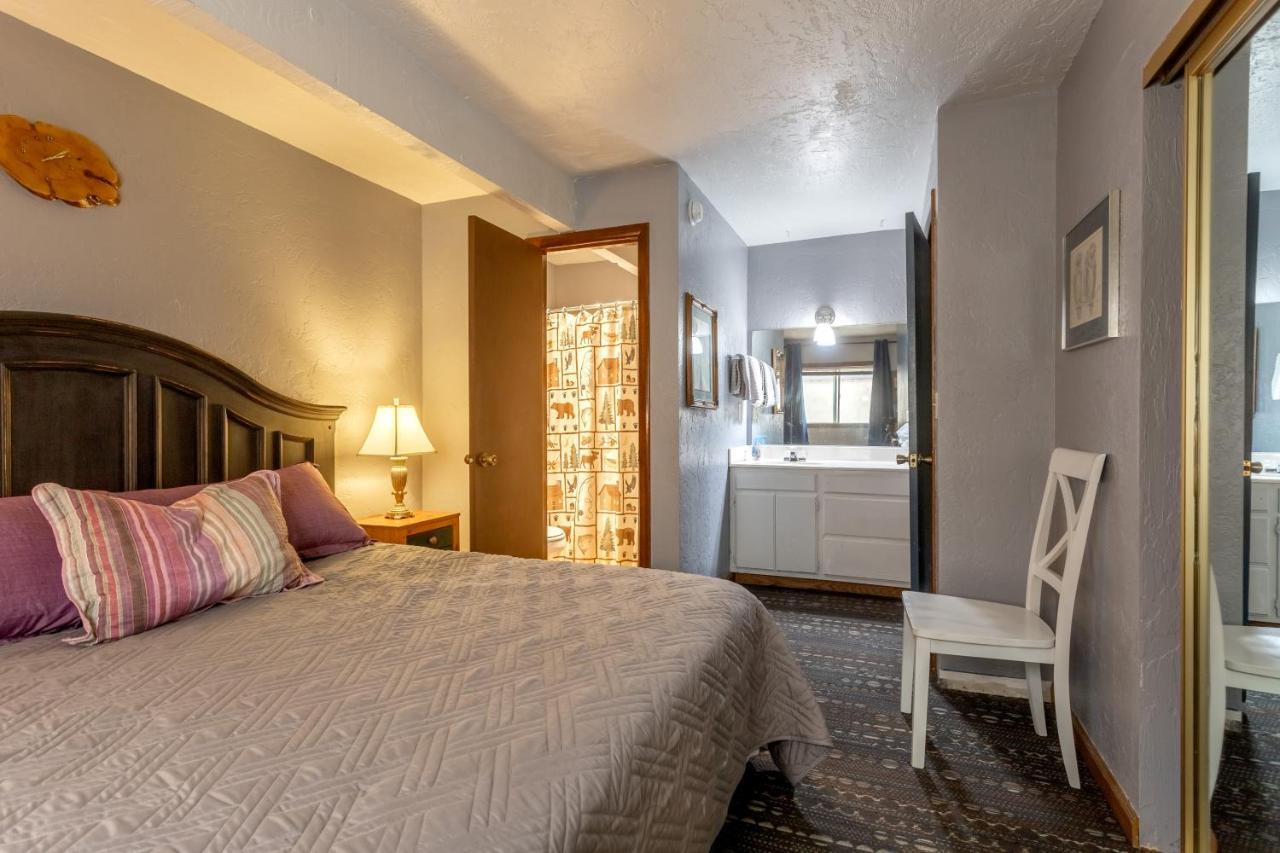 ביג בר לייק Village Suites Inn - American Black Bear - Perfect Location, In The Village! Can'T Be Better! מראה חיצוני תמונה